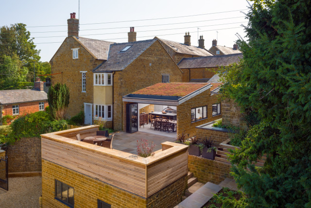 RoundHill WGA External Patio Garden RYC3537 OpenDoor