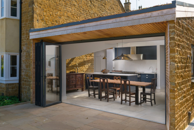 TheKnoll Indoor Kitchen dining RYC3599 v4